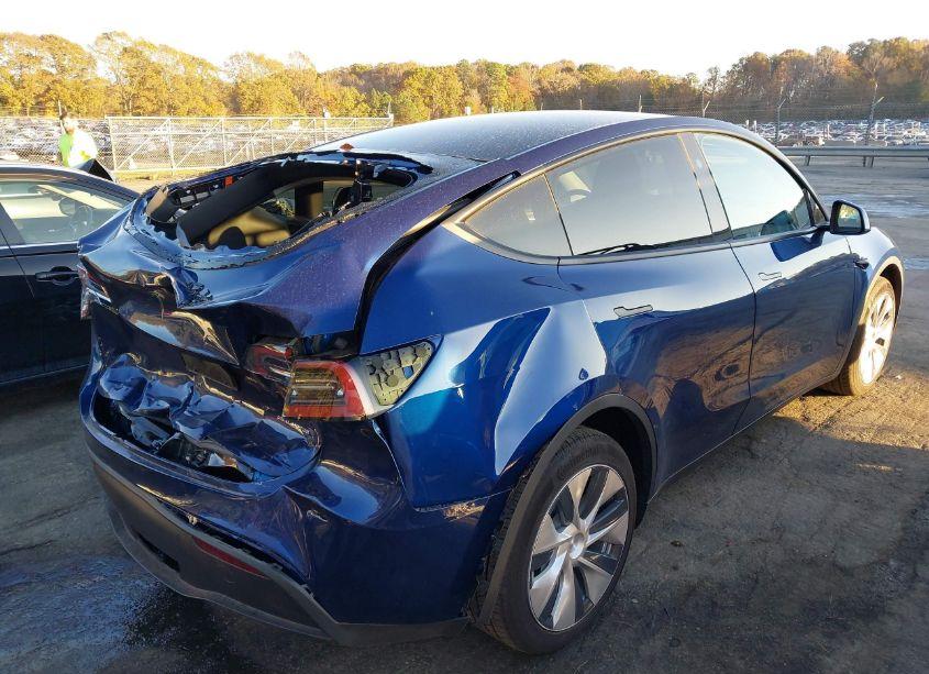 Photo 4 of 2024 Tesla Model Y LONG RANGE DUAL MOTOR ALL-WHEEL DRIVE (VIN 7SAYGDEE4RF984359)