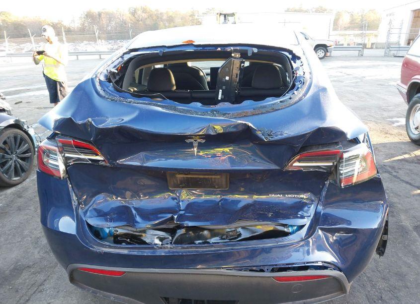 Photo 6 of 2024 Tesla Model Y LONG RANGE DUAL MOTOR ALL-WHEEL DRIVE (VIN 7SAYGDEE4RF984359)