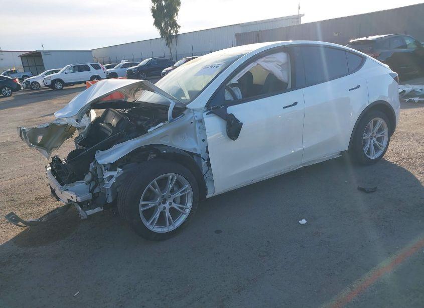 Photo 2 of 2022 Tesla Model Y LONG RANGE DUAL MOTOR ALL-WHEEL DRIVE (VIN 7SAYGDEE5NF362492)