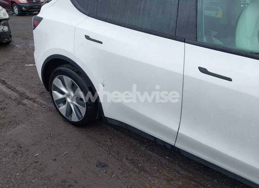 Photo 18 of 2022 Tesla Model Y LONG RANGE DUAL MOTOR ALL-WHEEL DRIVE (VIN 7SAYGDEE5NF389692)