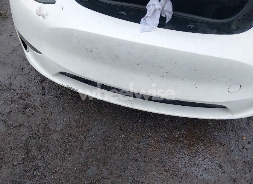 Photo 6 of 2022 Tesla Model Y LONG RANGE DUAL MOTOR ALL-WHEEL DRIVE (VIN 7SAYGDEE5NF389692)