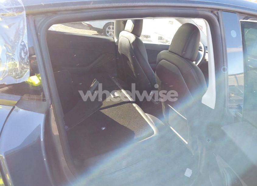 Photo 8 of 2022 Tesla Model Y LONG RANGE DUAL MOTOR ALL-WHEEL DRIVE (VIN 7SAYGDEE5NF434081)