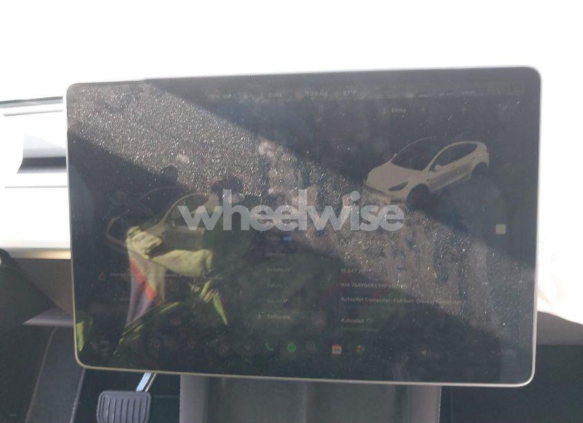 Photo 18 of 2022 Tesla Model Y LONG RANGE DUAL MOTOR ALL-WHEEL DRIVE (VIN 7SAYGDEE5NF562725)