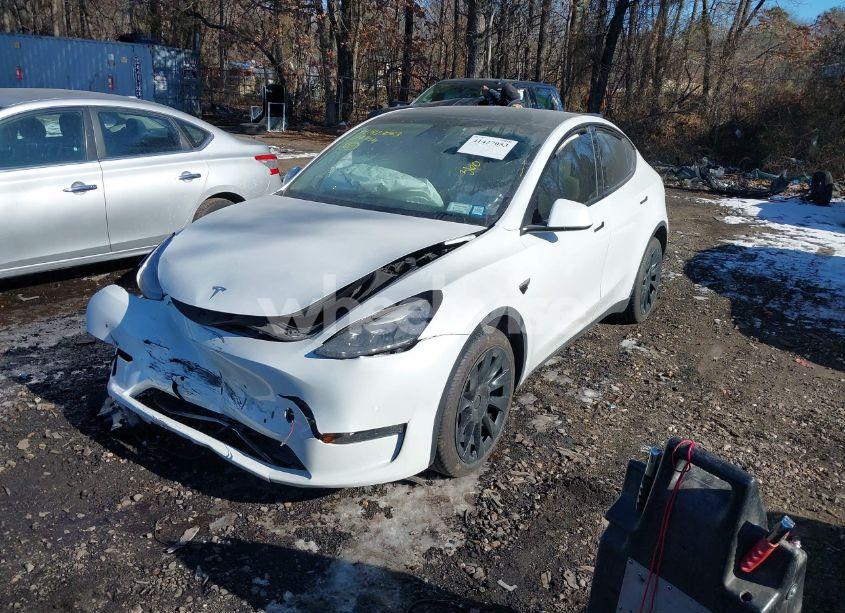Photo 2 of 2022 Tesla Model Y LONG RANGE DUAL MOTOR ALL-WHEEL DRIVE (VIN 7SAYGDEE5NF562725)