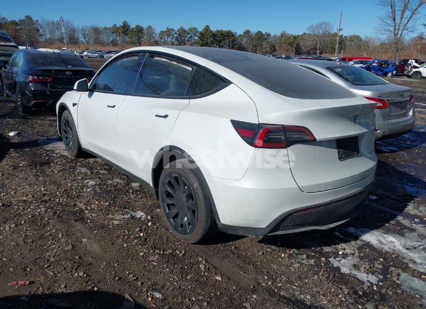 Photo 3 of 2022 Tesla Model Y LONG RANGE DUAL MOTOR ALL-WHEEL DRIVE (VIN 7SAYGDEE5NF562725)