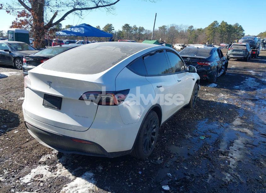 Photo 4 of 2022 Tesla Model Y LONG RANGE DUAL MOTOR ALL-WHEEL DRIVE (VIN 7SAYGDEE5NF562725)