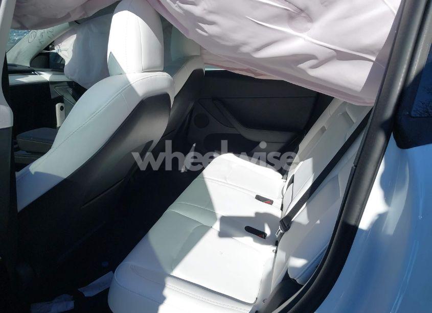 Photo 8 of 2022 Tesla Model Y LONG RANGE DUAL MOTOR ALL-WHEEL DRIVE (VIN 7SAYGDEE5NF562725)