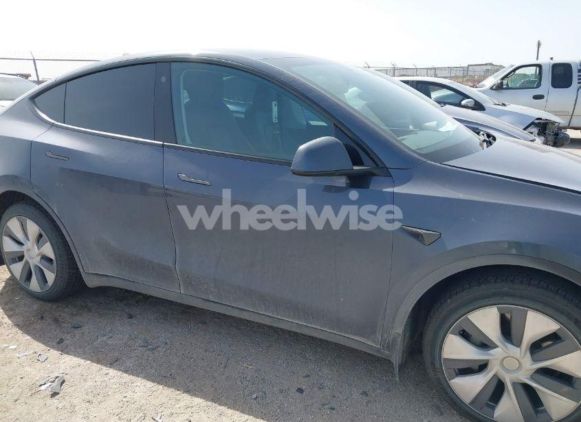 Photo 13 of 2023 Tesla Model Y AWD/LONG RANGE DUAL MOTOR ALL-WHEEL DRIVE (VIN 7SAYGDEE5PA035722)