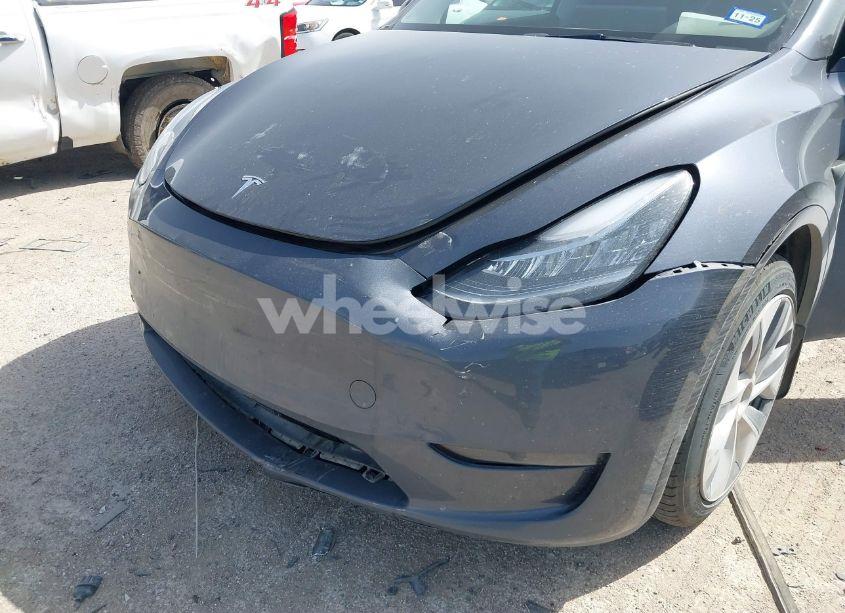 Photo 6 of 2023 Tesla Model Y AWD/LONG RANGE DUAL MOTOR ALL-WHEEL DRIVE (VIN 7SAYGDEE5PA035722)