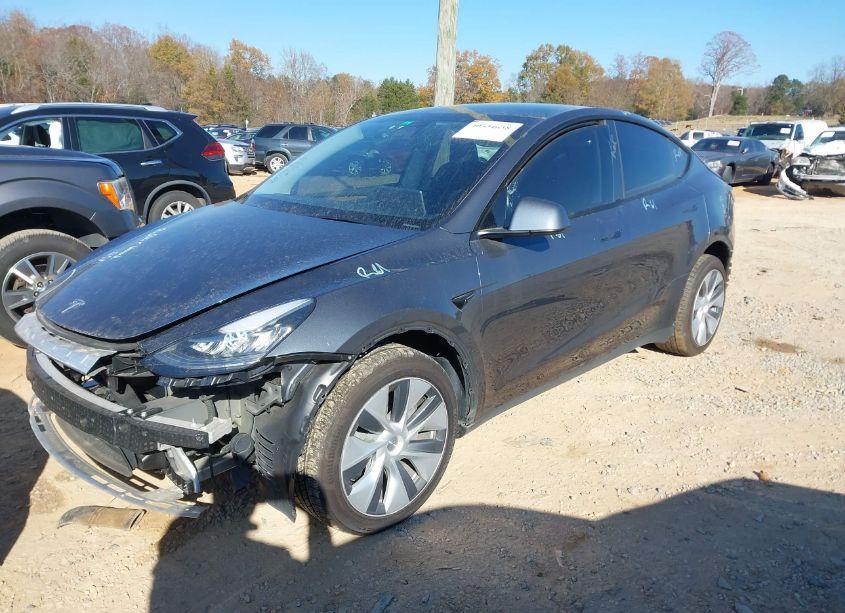 Photo 2 of 2023 Tesla Model Y (VIN 7SAYGDEE5PA037289)