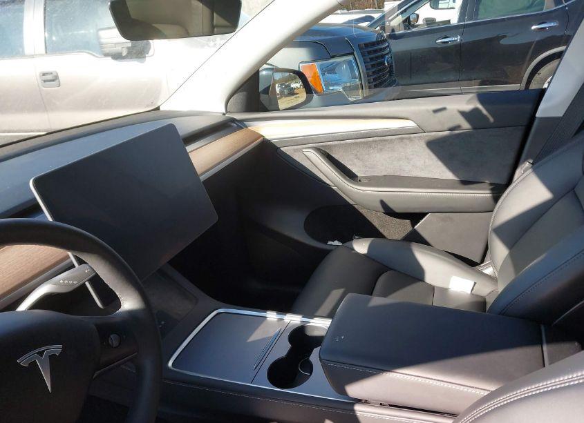 Photo 5 of 2023 Tesla Model Y (VIN 7SAYGDEE5PA037289)