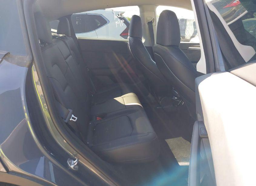 Photo 8 of 2023 Tesla Model Y AWD/LONG RANGE DUAL MOTOR ALL-WHEEL DRIVE (VIN 7SAYGDEE5PA047384)