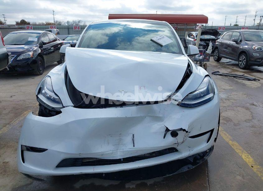 Photo 13 of 2023 Tesla Model Y AWD/LONG RANGE DUAL MOTOR ALL-WHEEL DRIVE (VIN 7SAYGDEE5PA093166)
