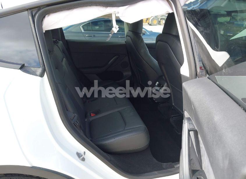 Photo 8 of 2023 Tesla Model Y AWD/LONG RANGE DUAL MOTOR ALL-WHEEL DRIVE (VIN 7SAYGDEE5PA093166)