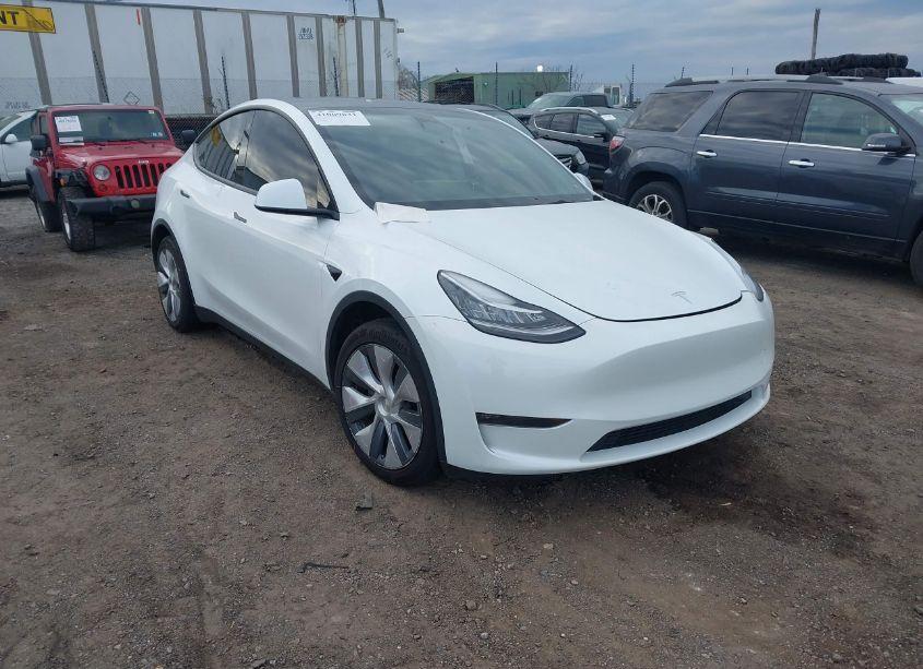 2023 Tesla Model Y AWD/LONG RANGE DUAL MOTOR ALL-WHEEL DRIVE (VIN 7SAYGDEE5PA097475) main photo