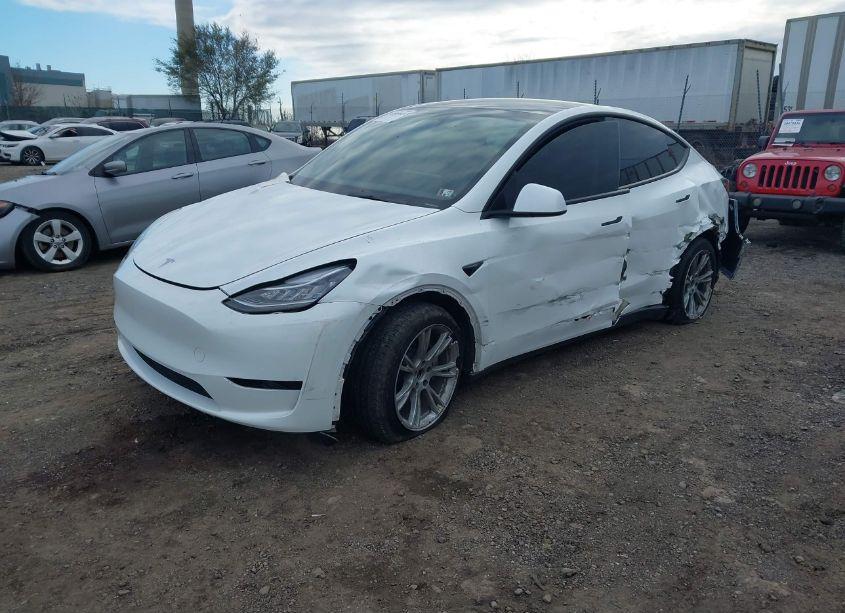 Photo 2 of 2023 Tesla Model Y AWD/LONG RANGE DUAL MOTOR ALL-WHEEL DRIVE (VIN 7SAYGDEE5PA097475)