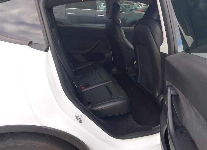 Photo 8 of 2023 Tesla Model Y AWD/LONG RANGE DUAL MOTOR ALL-WHEEL DRIVE (VIN 7SAYGDEE5PA097475)