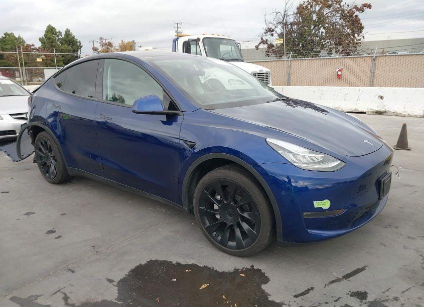 2023 Tesla Model Y AWD/LONG RANGE DUAL MOTOR ALL-WHEEL DRIVE (VIN 7SAYGDEE5PA122567) main photo