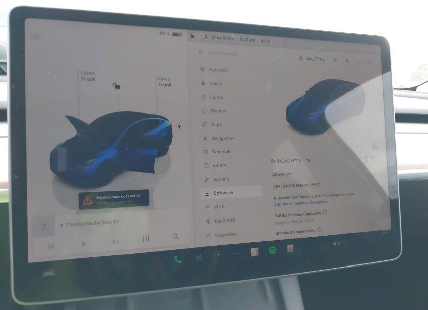 Photo 18 of 2023 Tesla Model Y AWD/LONG RANGE DUAL MOTOR ALL-WHEEL DRIVE (VIN 7SAYGDEE5PA122567)