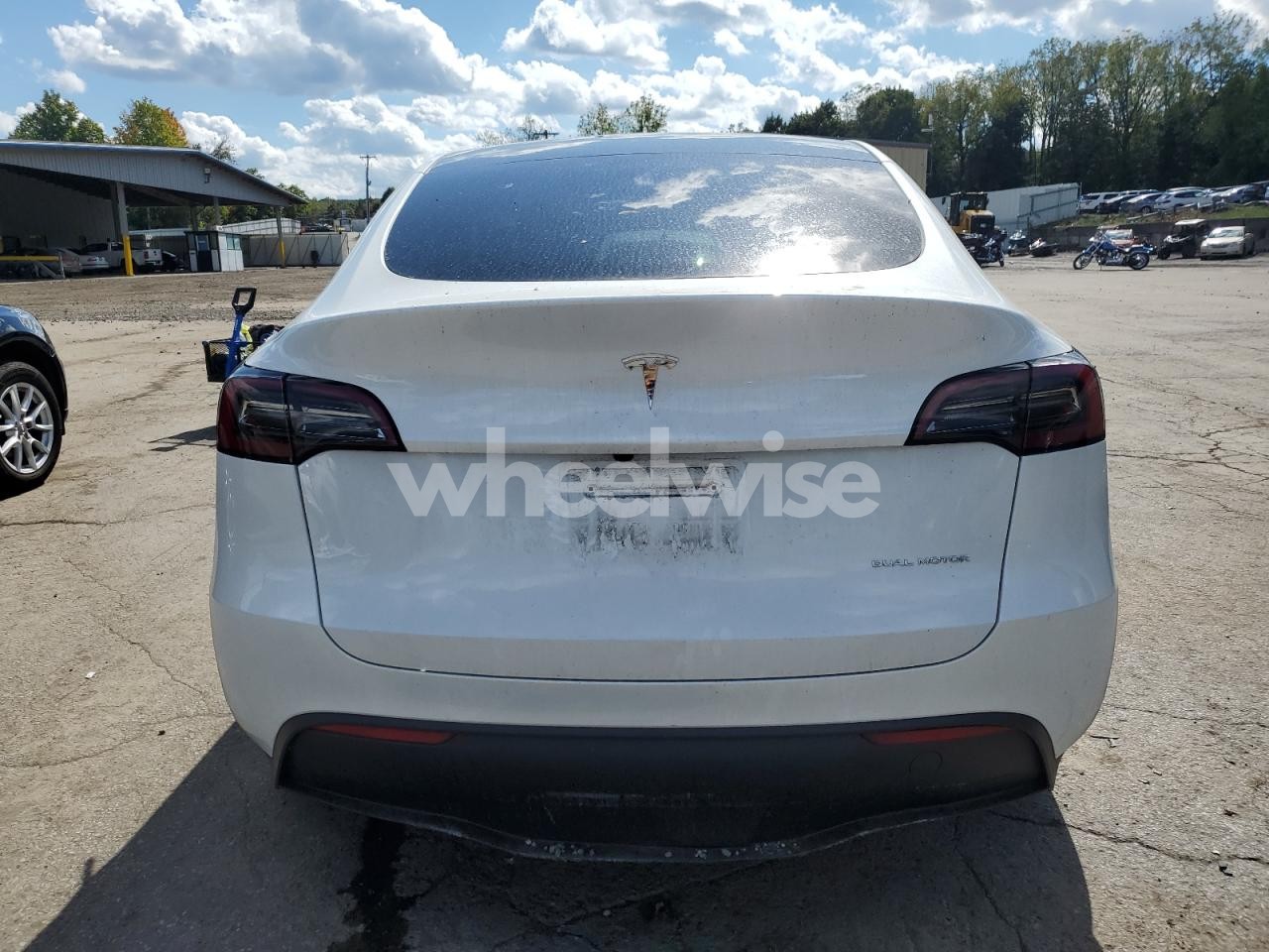 Photo 6 of 2023 TESLA MODEL Y (VIN 7SAYGDEE5PA166830)