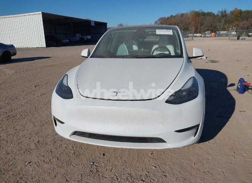 Photo 11 of 2023 Tesla Model Y AWD/LONG RANGE DUAL MOTOR ALL-WHEEL DRIVE (VIN 7SAYGDEE5PA174328)