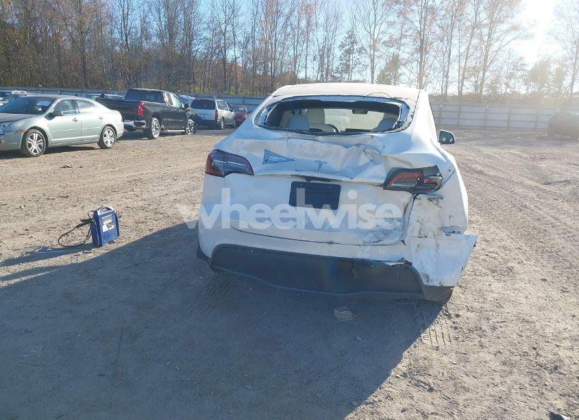 Photo 15 of 2023 Tesla Model Y AWD/LONG RANGE DUAL MOTOR ALL-WHEEL DRIVE (VIN 7SAYGDEE5PA174328)