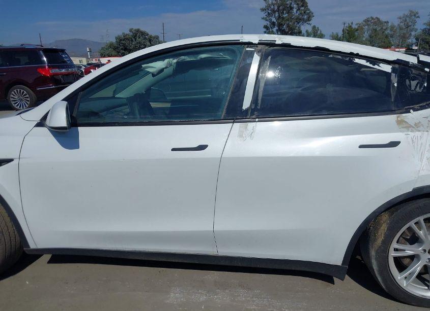 Photo 14 of 2023 Tesla Model Y LONG RANGE DUAL MOTOR ALL-WHEEL DRIVE (VIN 7SAYGDEE5PF587336)