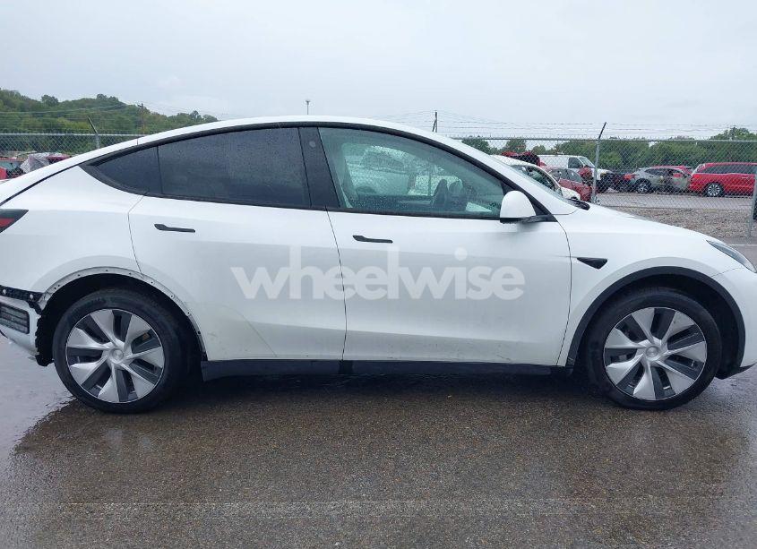 Photo 14 of 2023 Tesla Model Y AWD/LONG RANGE DUAL MOTOR ALL-WHEEL DRIVE (VIN 7SAYGDEE5PF712612)