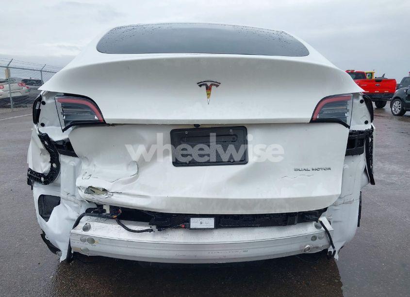 Photo 17 of 2023 Tesla Model Y AWD/LONG RANGE DUAL MOTOR ALL-WHEEL DRIVE (VIN 7SAYGDEE5PF712612)