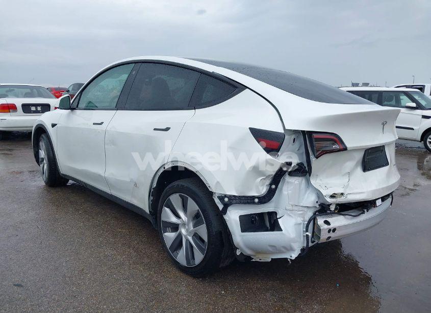 Photo 3 of 2023 Tesla Model Y AWD/LONG RANGE DUAL MOTOR ALL-WHEEL DRIVE (VIN 7SAYGDEE5PF712612)