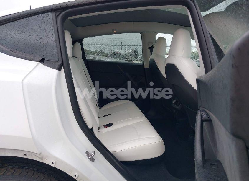 Photo 8 of 2023 Tesla Model Y AWD/LONG RANGE DUAL MOTOR ALL-WHEEL DRIVE (VIN 7SAYGDEE5PF712612)