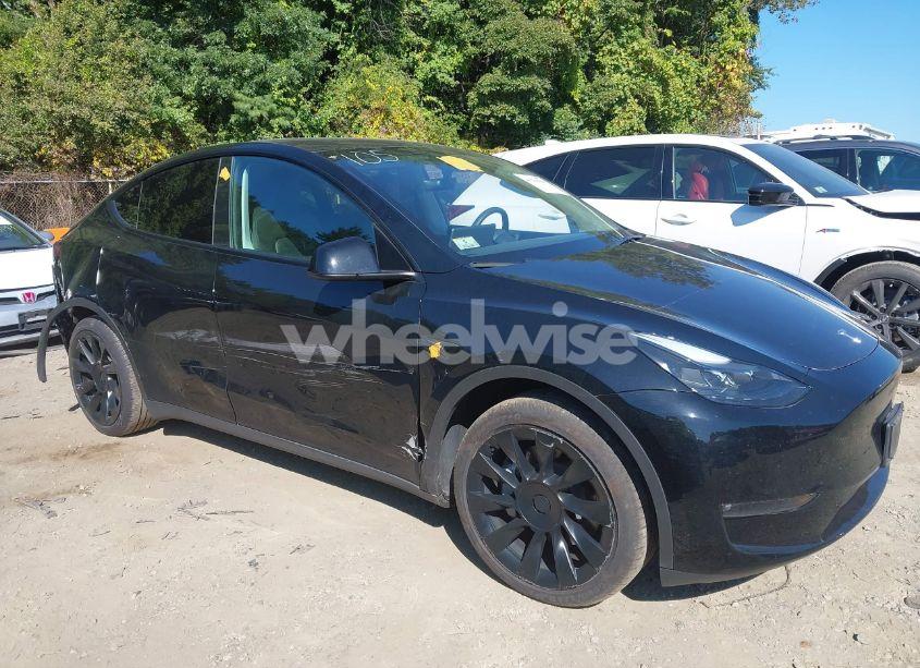 Photo 13 of 2023 Tesla Model Y AWD/LONG RANGE DUAL MOTOR ALL-WHEEL DRIVE (VIN 7SAYGDEE5PF753712)