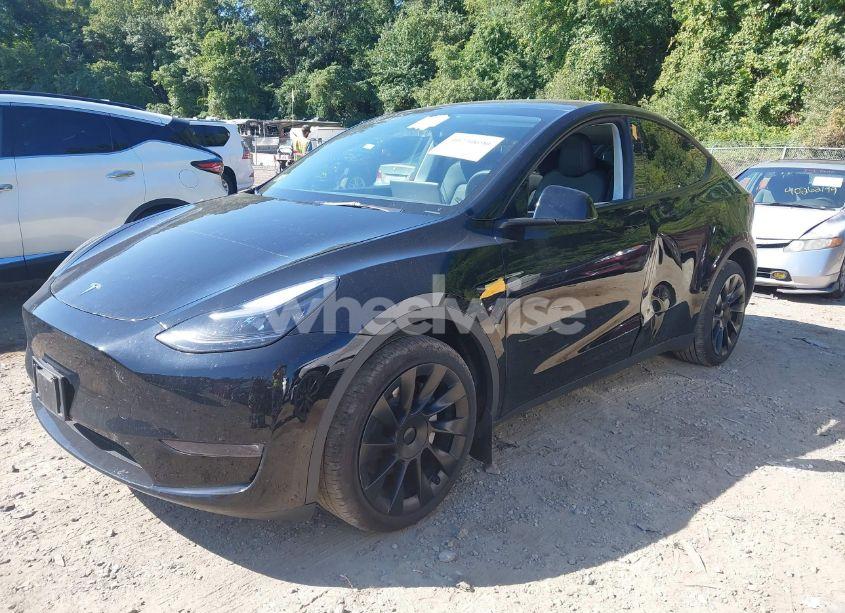 Photo 2 of 2023 Tesla Model Y AWD/LONG RANGE DUAL MOTOR ALL-WHEEL DRIVE (VIN 7SAYGDEE5PF753712)