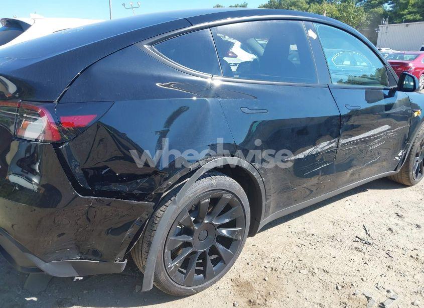 Photo 20 of 2023 Tesla Model Y AWD/LONG RANGE DUAL MOTOR ALL-WHEEL DRIVE (VIN 7SAYGDEE5PF753712)