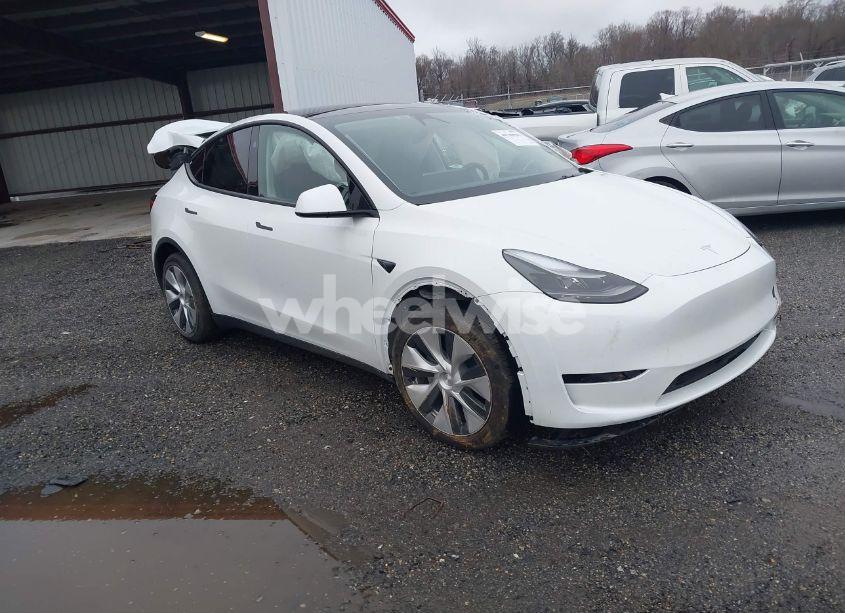 2023 Tesla Model Y AWD/LONG RANGE DUAL MOTOR ALL-WHEEL DRIVE (VIN 7SAYGDEE5PF799248) main photo