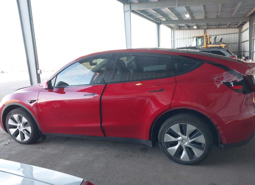 Photo 13 of 2023 Tesla Model Y AWD/LONG RANGE DUAL MOTOR ALL-WHEEL DRIVE (VIN 7SAYGDEE5PF839148)