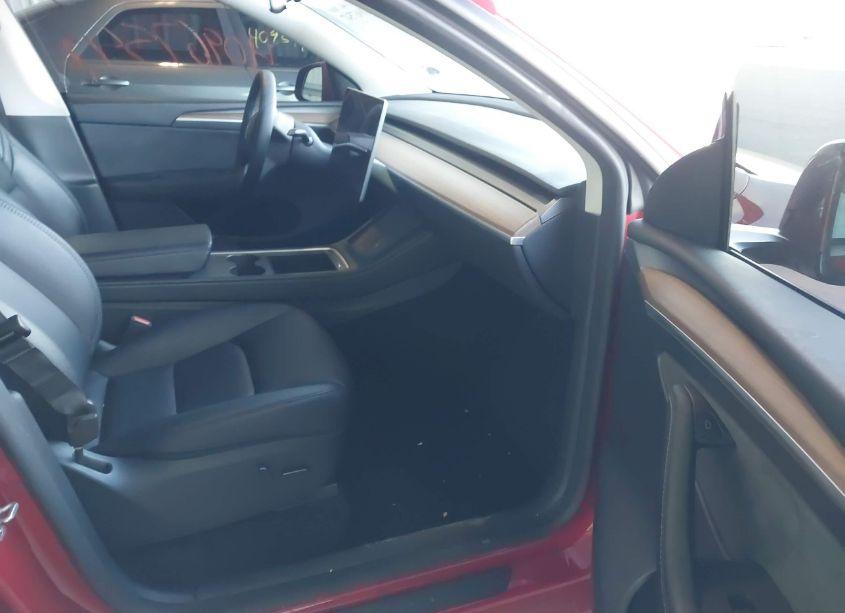 Photo 5 of 2023 Tesla Model Y AWD/LONG RANGE DUAL MOTOR ALL-WHEEL DRIVE (VIN 7SAYGDEE5PF839148)