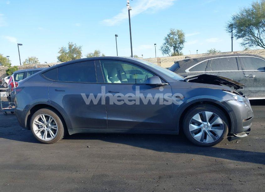 Photo 13 of 2023 Tesla Model Y AWD/LONG RANGE DUAL MOTOR ALL-WHEEL DRIVE (VIN 7SAYGDEE5PF852742)