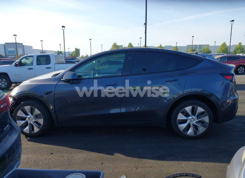 Photo 14 of 2023 Tesla Model Y AWD/LONG RANGE DUAL MOTOR ALL-WHEEL DRIVE (VIN 7SAYGDEE5PF852742)