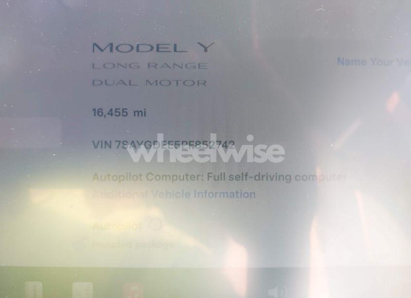 Photo 15 of 2023 Tesla Model Y AWD/LONG RANGE DUAL MOTOR ALL-WHEEL DRIVE (VIN 7SAYGDEE5PF852742)