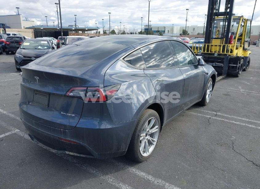 Photo 4 of 2023 Tesla Model Y AWD/LONG RANGE DUAL MOTOR ALL-WHEEL DRIVE (VIN 7SAYGDEE5PF852742)