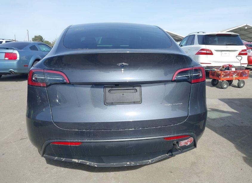 Photo 16 of 2023 Tesla Model Y AWD/LONG RANGE DUAL MOTOR ALL-WHEEL DRIVE (VIN 7SAYGDEE5PF909067)