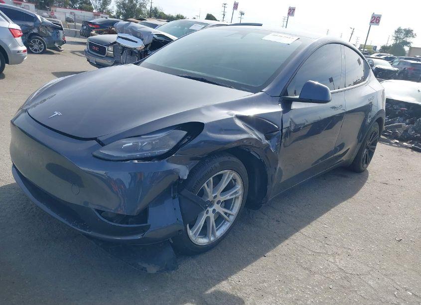 Photo 2 of 2023 Tesla Model Y AWD/LONG RANGE DUAL MOTOR ALL-WHEEL DRIVE (VIN 7SAYGDEE5PF909067)
