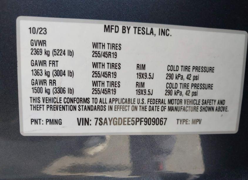 Photo 9 of 2023 Tesla Model Y AWD/LONG RANGE DUAL MOTOR ALL-WHEEL DRIVE (VIN 7SAYGDEE5PF909067)