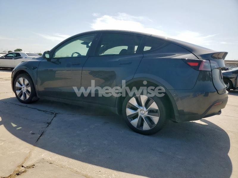 Photo 10 of 2024 TESLA MODEL Y (VIN 7SAYGDEE5RA222462)