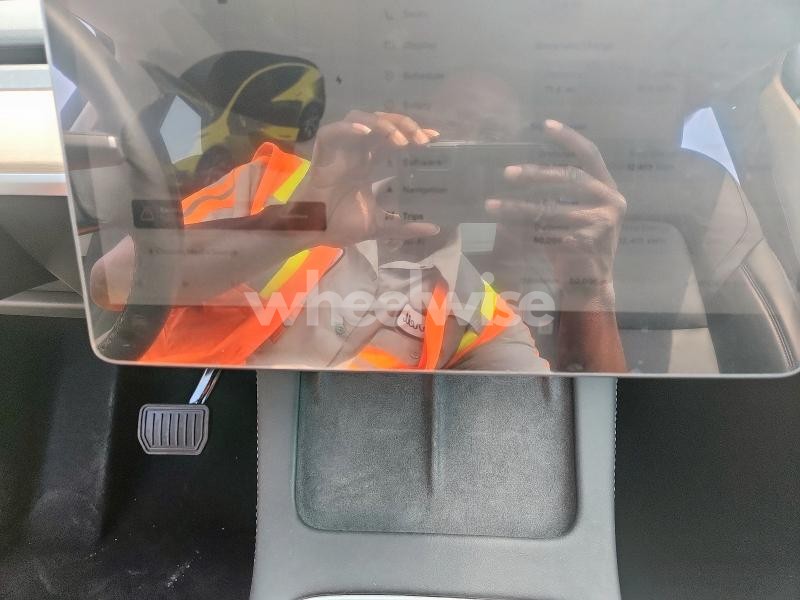 Photo 6 of 2024 TESLA MODEL Y (VIN 7SAYGDEE5RA222462)