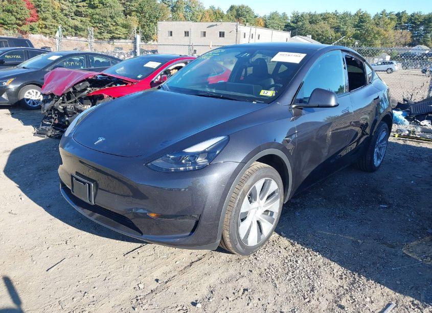 Photo 2 of 2024 Tesla Model Y LONG RANGE DUAL MOTOR ALL-WHEEL DRIVE (VIN 7SAYGDEE5RA247944)
