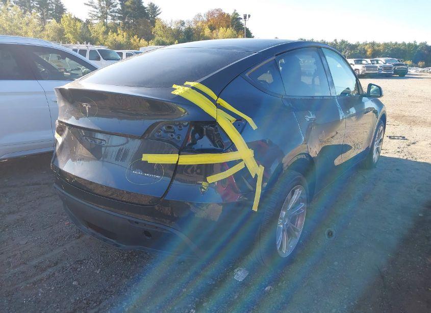 Photo 4 of 2024 Tesla Model Y LONG RANGE DUAL MOTOR ALL-WHEEL DRIVE (VIN 7SAYGDEE5RA247944)