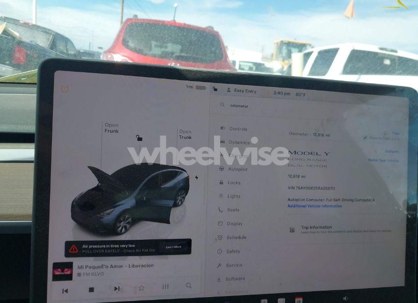 Photo 18 of 2024 Tesla Model Y LONG RANGE DUAL MOTOR ALL-WHEEL DRIVE (VIN 7SAYGDEE5RA256711)