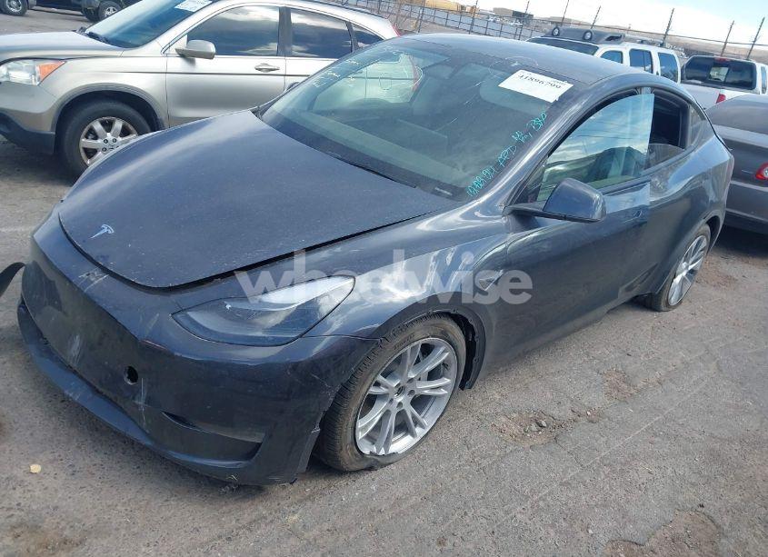 Photo 2 of 2024 Tesla Model Y LONG RANGE DUAL MOTOR ALL-WHEEL DRIVE (VIN 7SAYGDEE5RA256711)